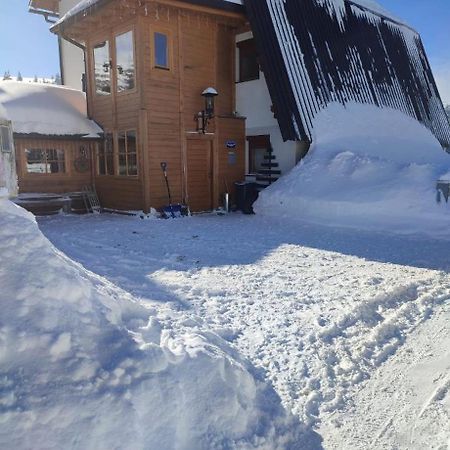 Guest House Alpha Ski Camp 자호리나 외부 사진